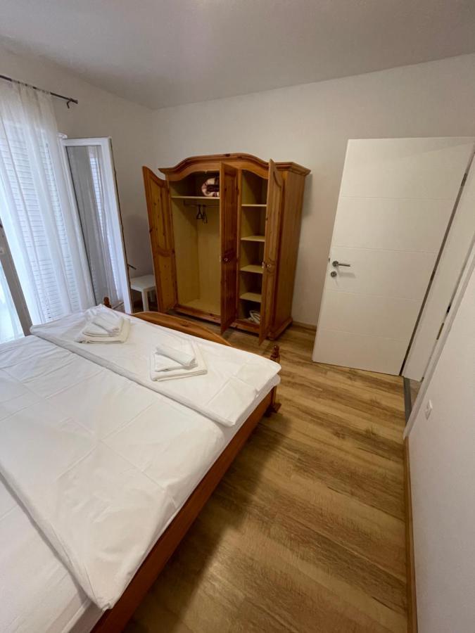 Holiday Home “Marko” With Heated Pool! Nin Kültér fotó