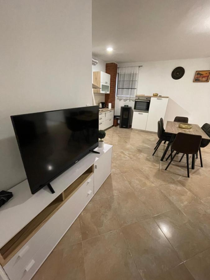 Holiday Home “Marko” With Heated Pool! Nin Kültér fotó