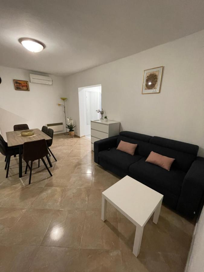 Holiday Home “Marko” With Heated Pool! Nin Kültér fotó